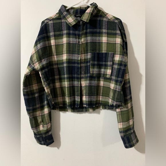 Green plaid button up flannel cropped - Picture 1 of 2